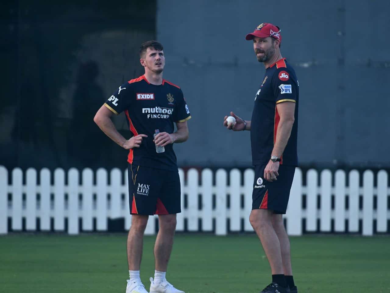 RCB vs PBKS Dream11 Prediction, Head To Head, Dream11 Team, live Score, Playing XI and Pitch Report — Match 48, IPL T20 2021