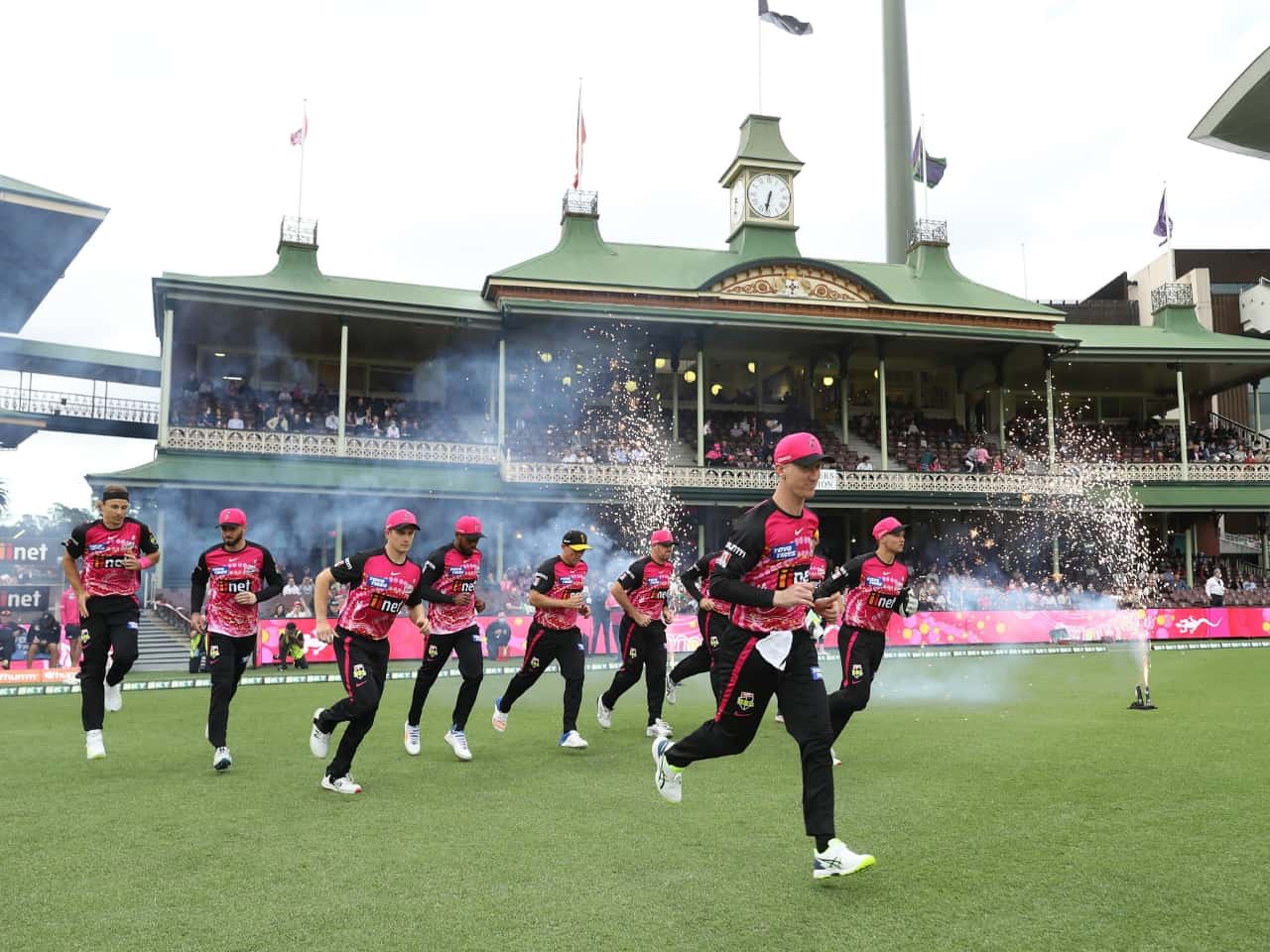 STA vs SIX Dream11 Prediction, Head To Head, Players Stats, Fantasy Team, Playing 11 and Pitch Report — Match 13, Big Bash League 2021-22